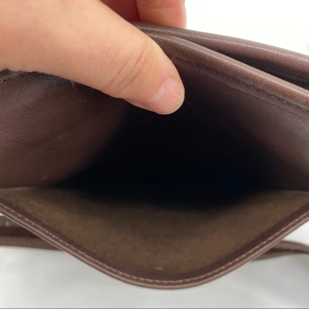 Vintage made in USA brown leather Coach crossbody - Picture 13 of 15